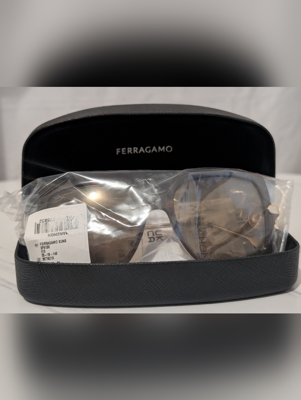Salvatore Ferragamo SF913S Oversized Square Sunglasses Brown Gold New w/ Case - Picture 10 of 11